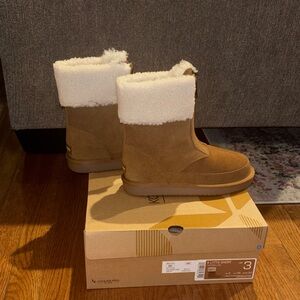 Koolaburra Tan and Cream Kids Boots